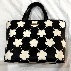 Kate Spade Daisy purse​